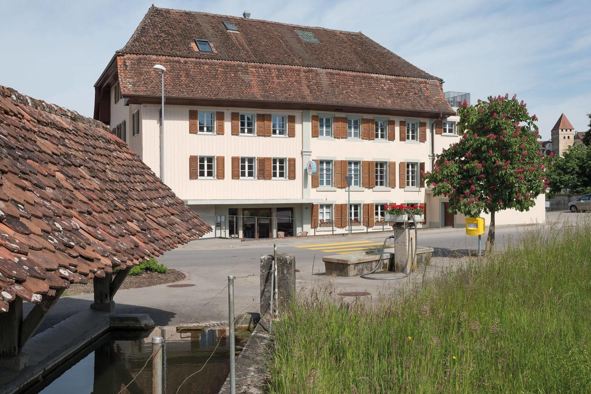 Avenches Youth Hostel Buitenkant foto